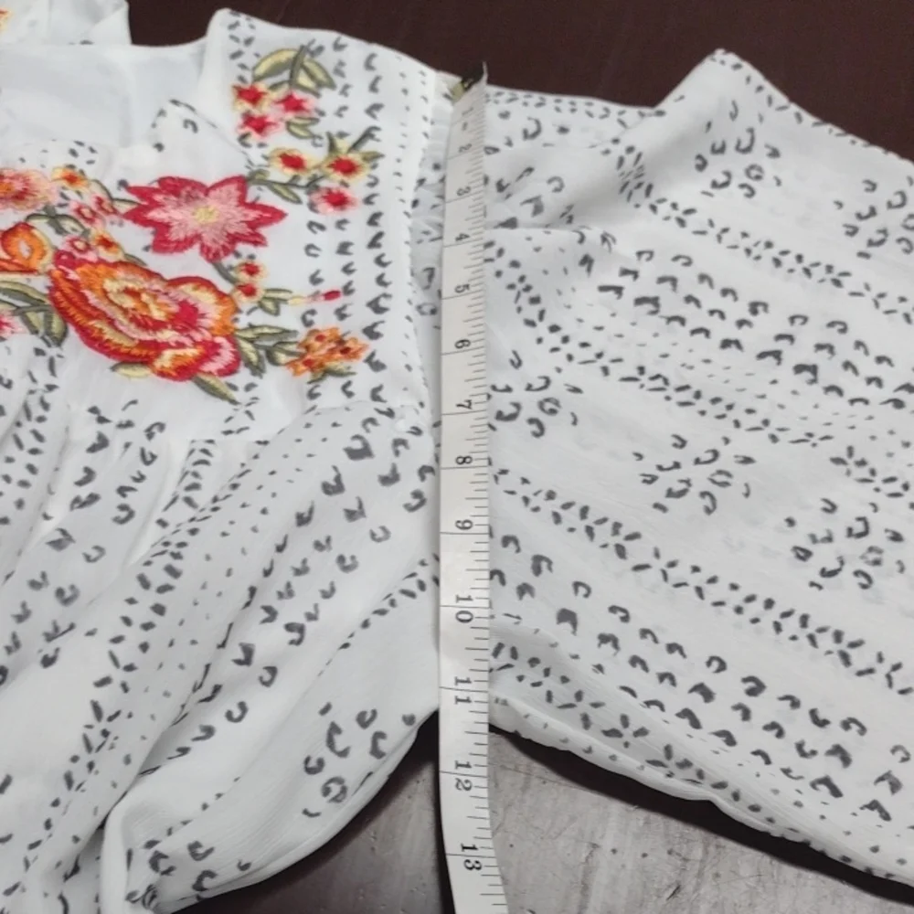 White Embellished Relaxed Blouse - Picture 8 of 12